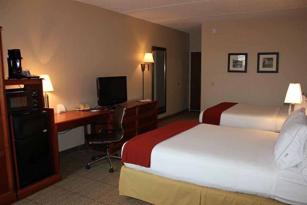 Fairfield By Marriott Inn & Suites Madison South 外观 照片